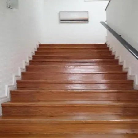 度假居 Helena House *