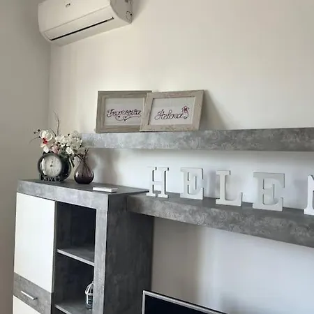 Helena House 度假居 *